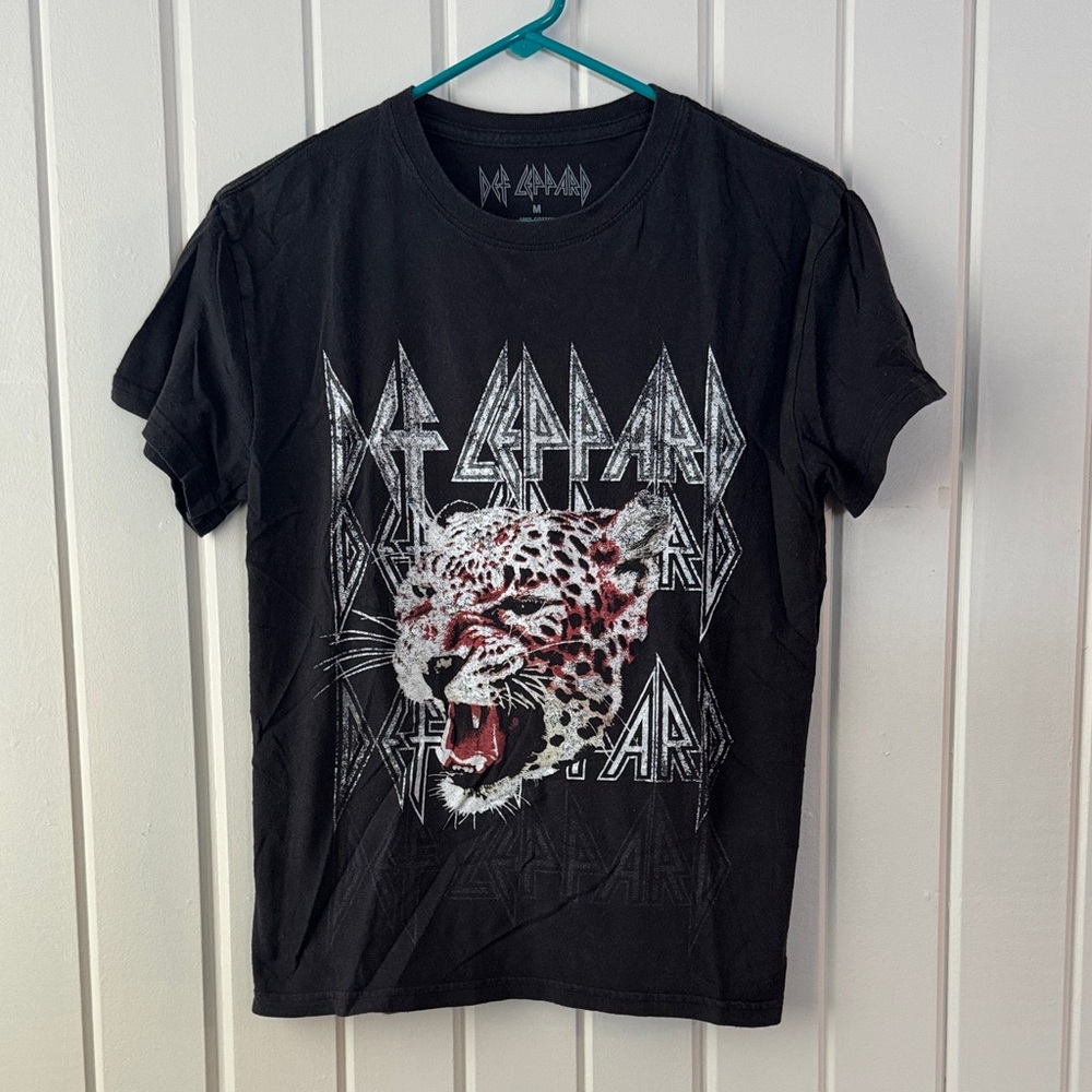 Def Leppard Black Graphic T-Shirt